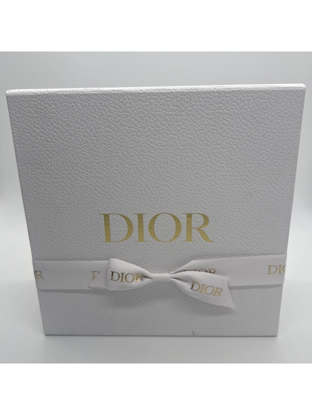 Authentic Christian Dior E-Boutique Gift Box Ribbon Shredded Paper White 9x9